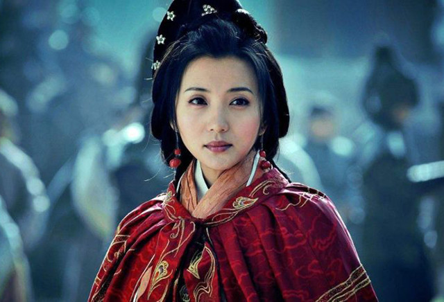 独家解读:英雄难过美人关，牛鬼蛇神合数来指什么生肖