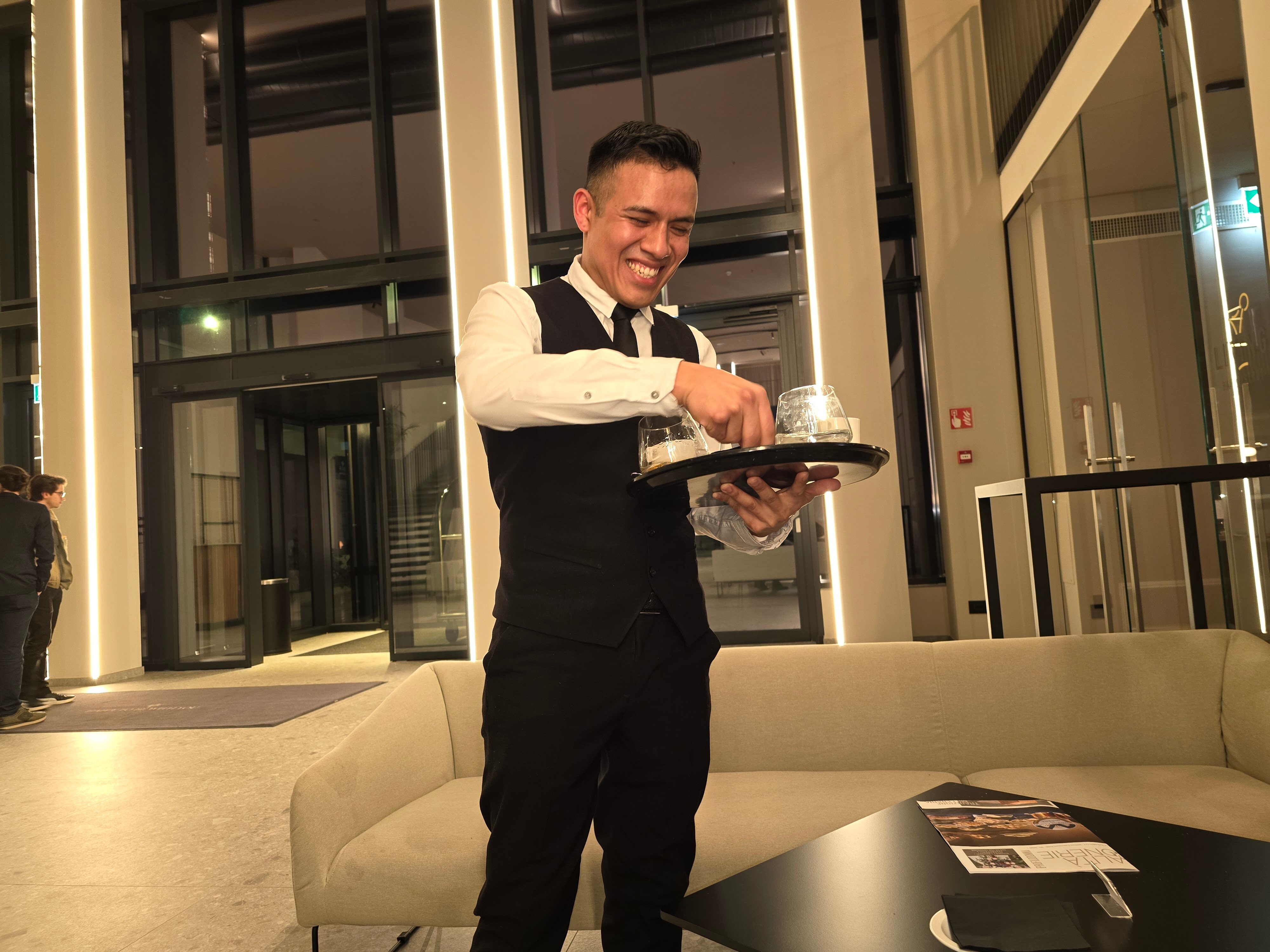 行家点评:揚威抖擞打一动物谜底